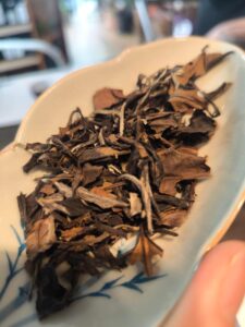 Fuding vieux shou mei -2010 福鼎老寿眉